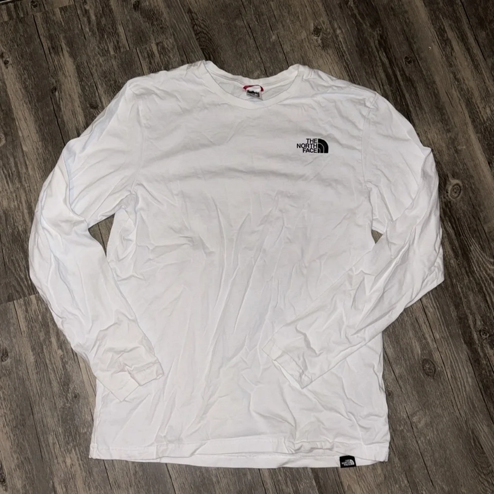 NorthFace men’s never stop exploring long sleeve shirt - medium / NWOT